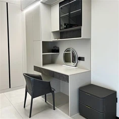 Oq uy ofisining fronti